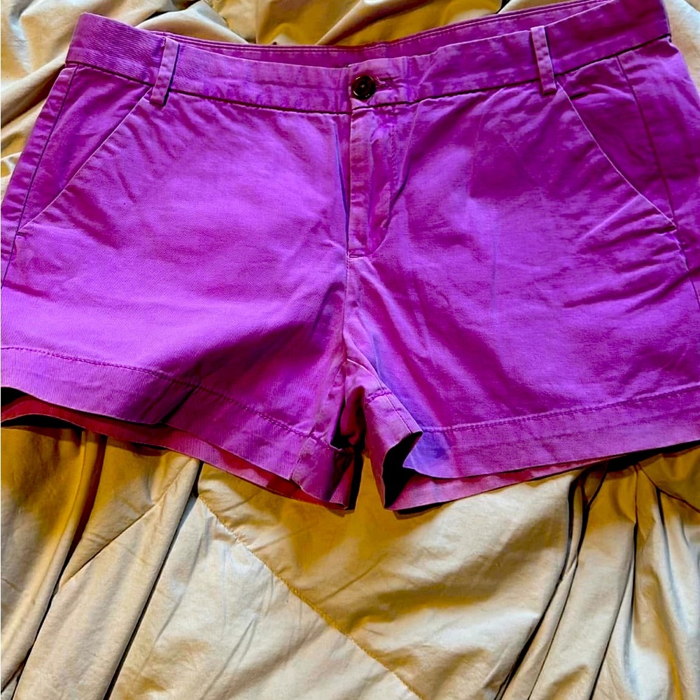Gap shorts smoke free clean home. Nice shorts!